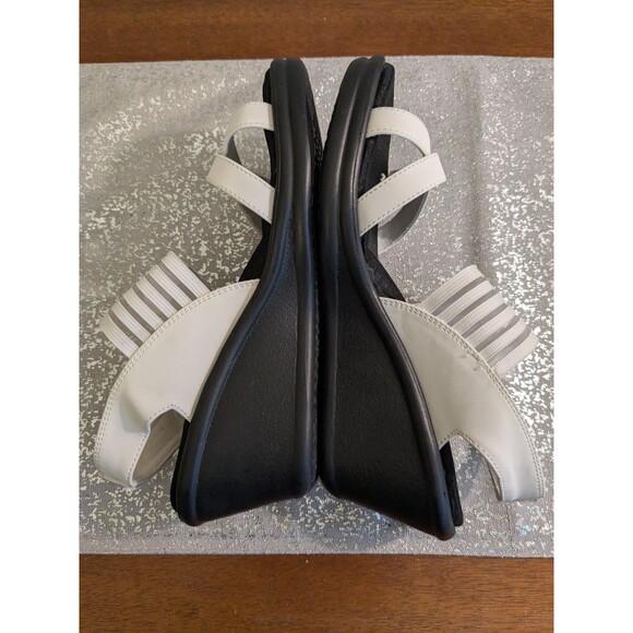 Skechers Women's 8.5 M White Rumbler Memory Foam Wedge Sandals Comfort Casual - Picture 10 of 10